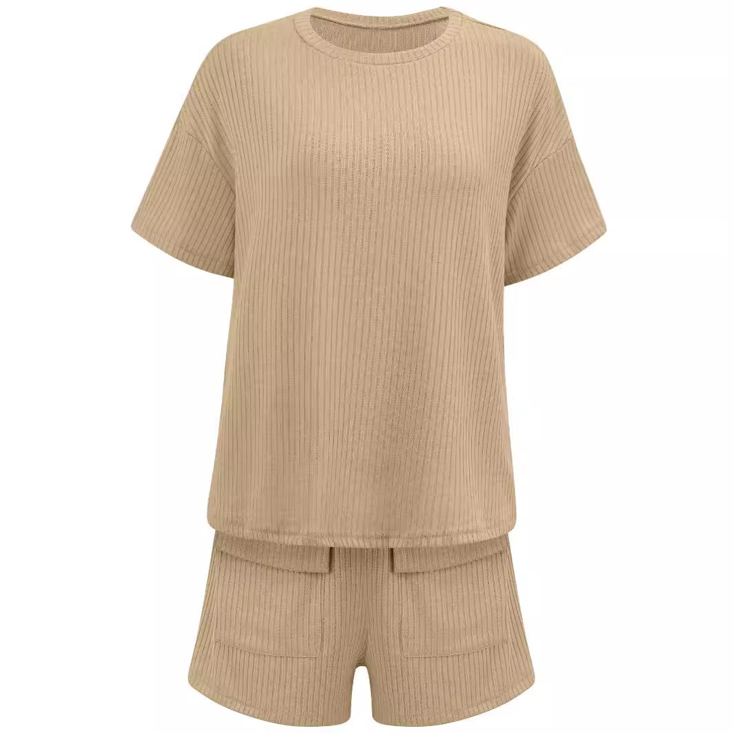 Damer Lätt och Luftig Sommarkombination med Kortärmad Topp och Shorts Mirla-Eva Jonsson