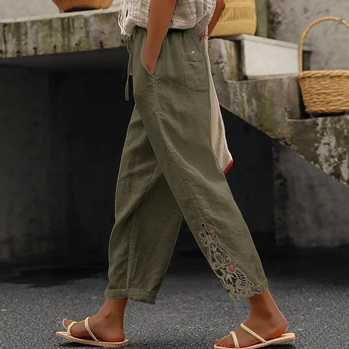 Damer Lätt och luftig sommarbyxa i Boho-stil med broderi Mirla-Eva Jonsson