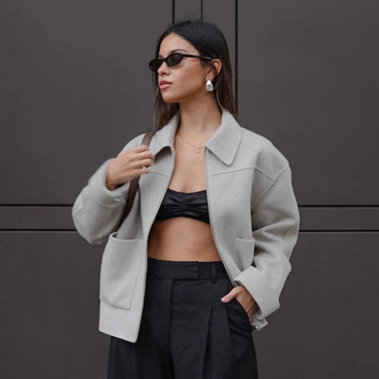 Damer Lätt oversized jacka med praktiska fickor och elegant krage Mirla-Eva Jonsson