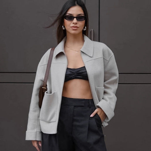 Damer Lätt oversized jacka med praktiska fickor och elegant krage Mirla-Eva Jonsson