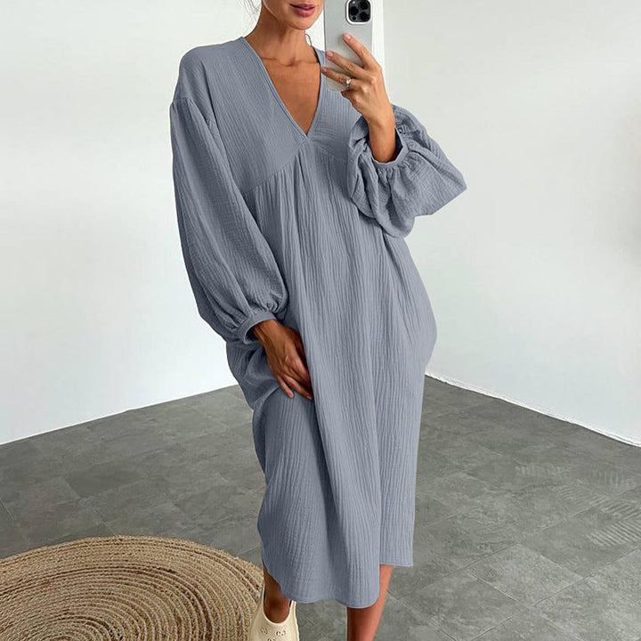 Damer Lätt oversized klänning med voluminösa ärmar och V-ringning Mirla-Eva Jonsson