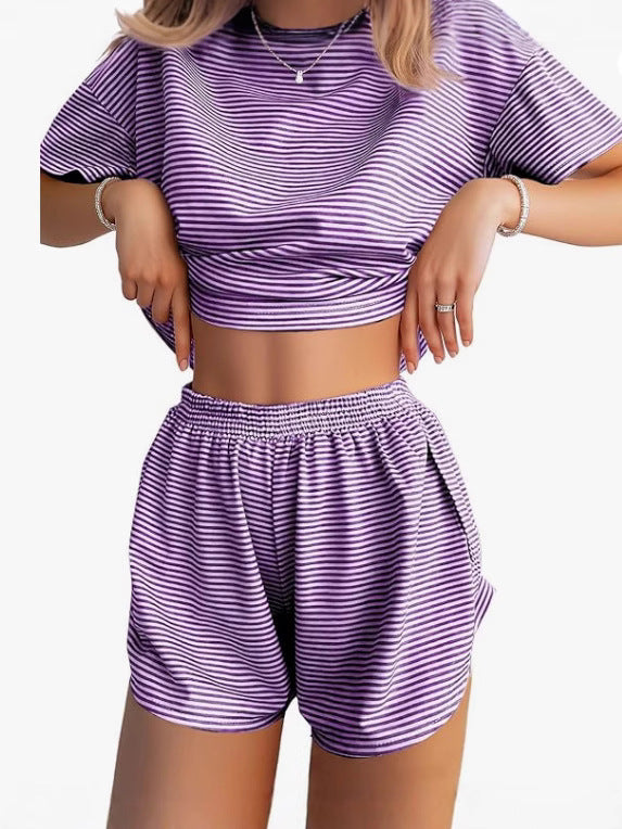 Damer Lätt randigt set med vidare T-shirt och shorts Mirla-Eva Jonsson