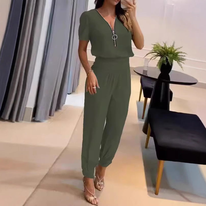 Damer Lättsam Jumpsuit med elegant V-ringning och perfekt passform Mirla-Eva Jonsson
