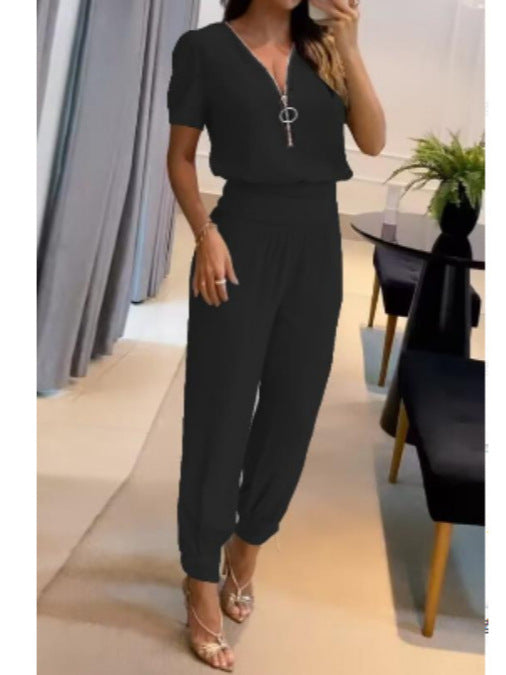 Damer Lättsam Jumpsuit med elegant V-ringning och perfekt passform Mirla-Eva Jonsson