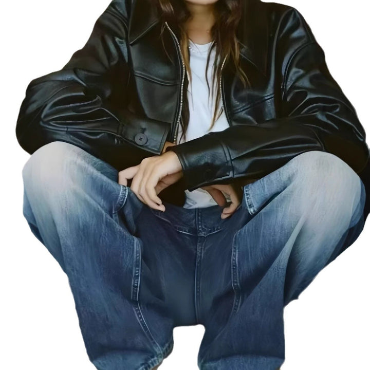 Damer Lättsamm Konstläderjacka med oversized skärning och eleganta detaljer Mirla-Eva Jonsson
