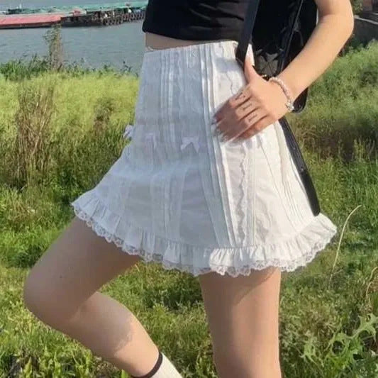 Damer Lekfull Mini kjol med volangdetaljer och elastisk midja Eva Jonsson-Eva Jonsson
