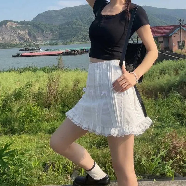 Damer Lekfull Mini kjol med volangdetaljer och elastisk midja Eva Jonsson-Eva Jonsson