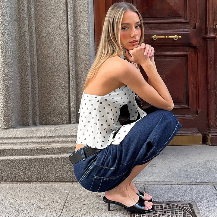 Damer Lekfullt Prickigt Top med Halter-design och snyggt Bindningsdetalj Mirla-Eva Jonsson