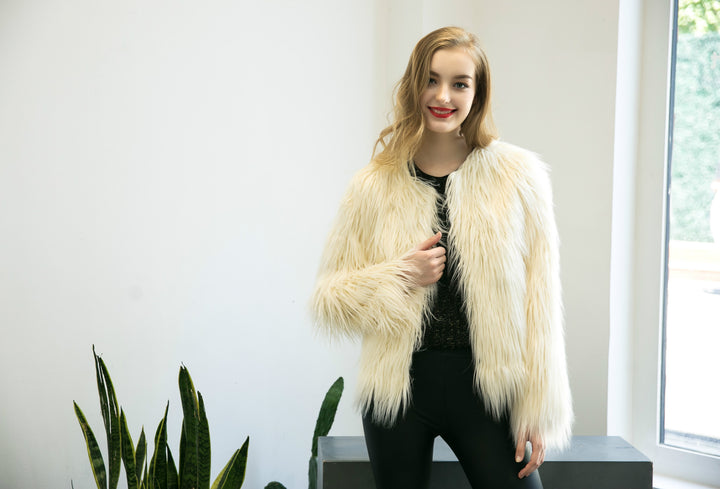 Damer Luddig Kort Jacka med elegant snitt och mjuk päls känsla Mirla-Eva Jonsson