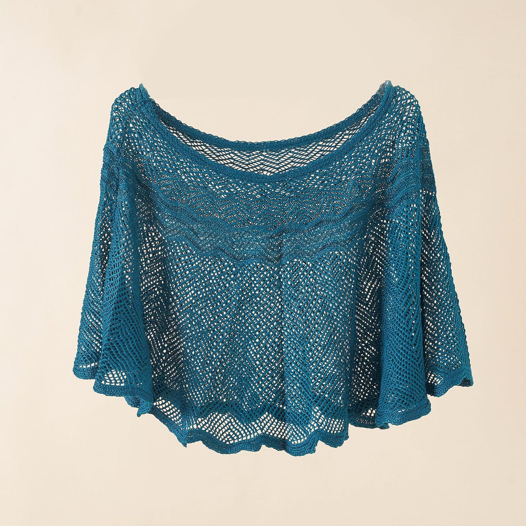 Damer Luftig Stickad Poncho I Modern Design Mirla-Eva Jonsson