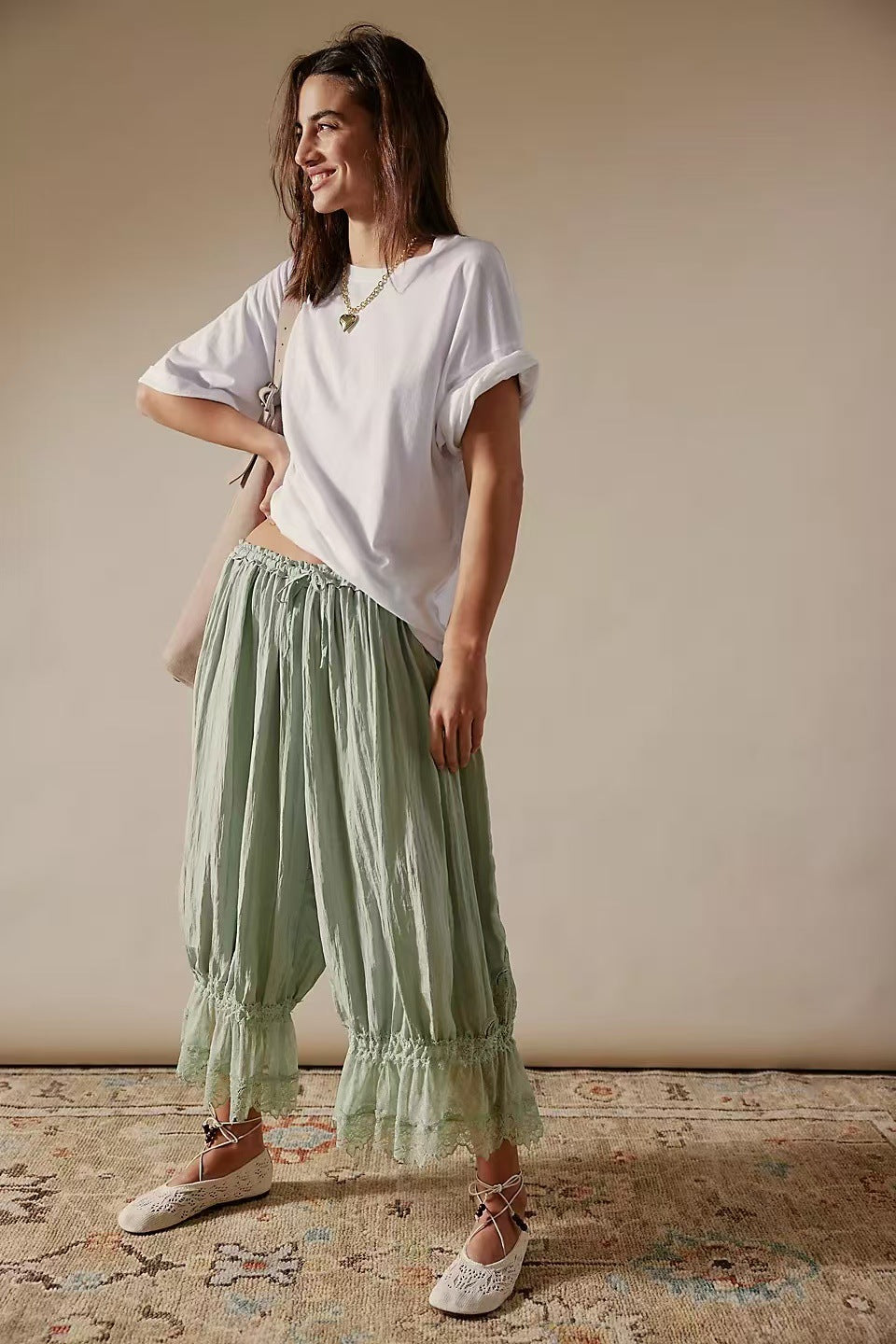 Damer Luftig och elegant Culotte med spetsdekoration Mirla-Eva Jonsson