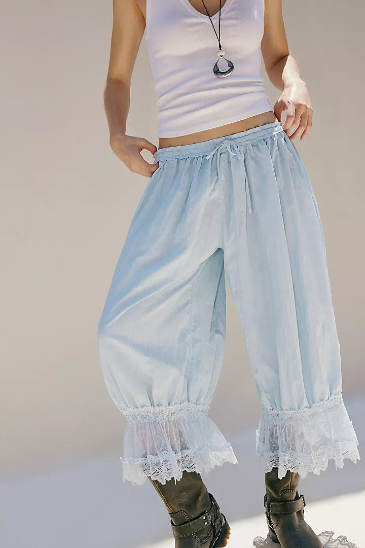 Damer Luftig och elegant Culotte med spetsdekoration Mirla-Eva Jonsson