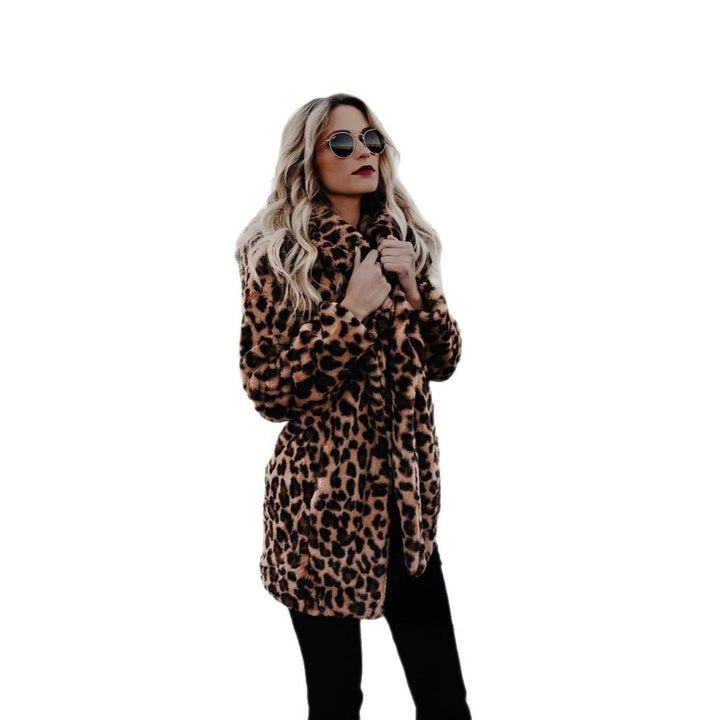 Damer Lyxig Konstpälsjacka i exotiskt leopardmönster Mirla-Eva Jonsson