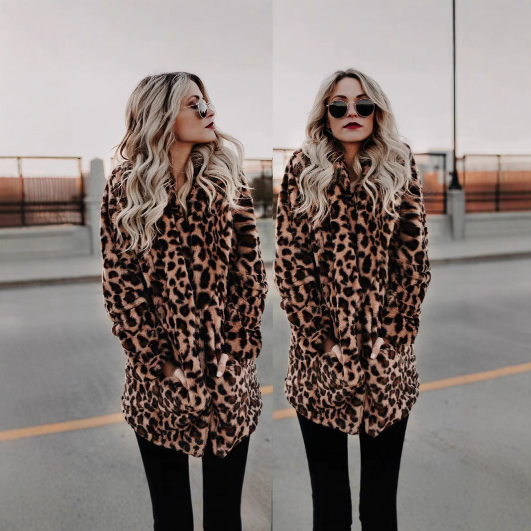 Damer Lyxig Konstpälsjacka i exotiskt leopardmönster Mirla-Eva Jonsson