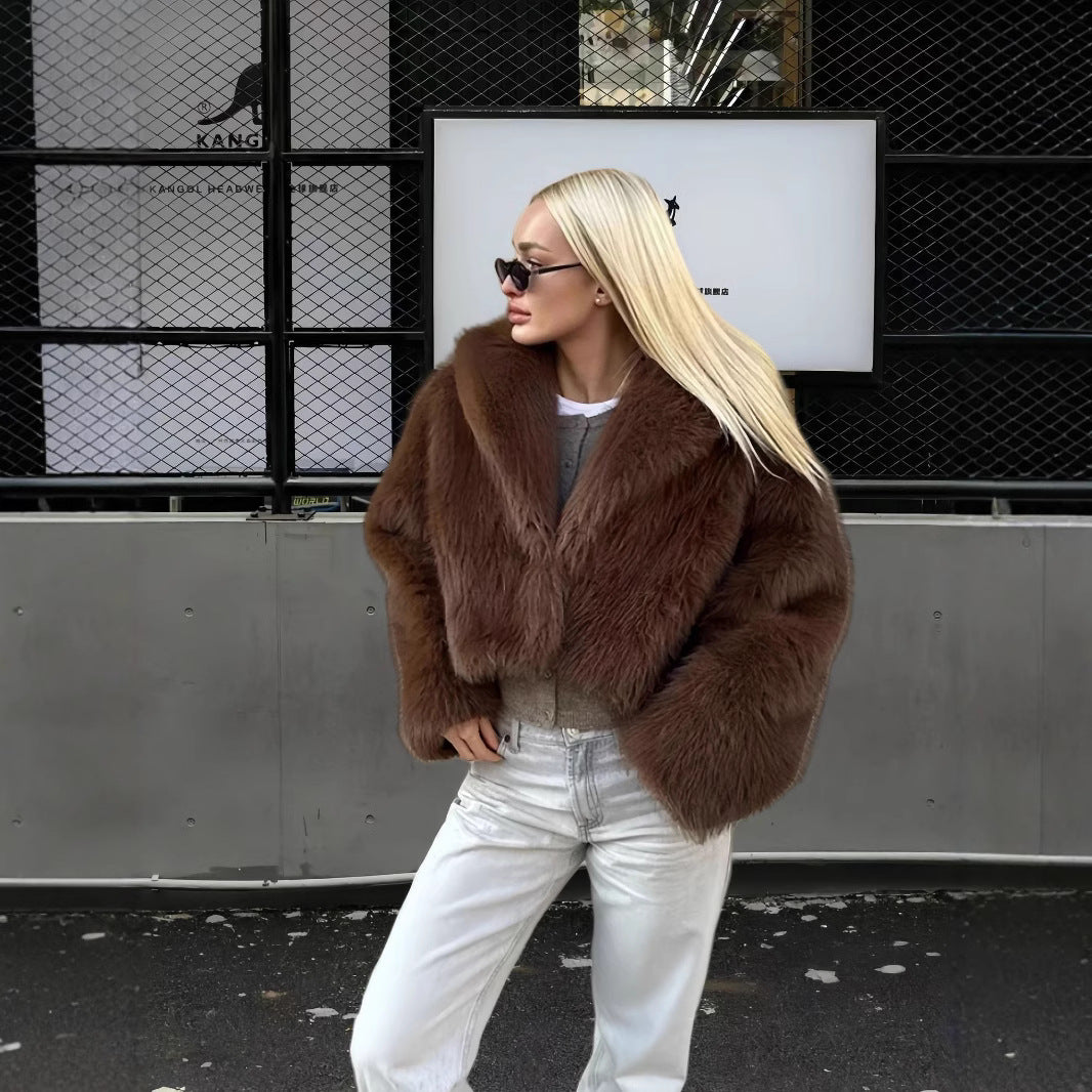 Damer Lyxig Konstpälsjacka med voluminösa ärmar och elegant snitt Mirla-Eva Jonsson
