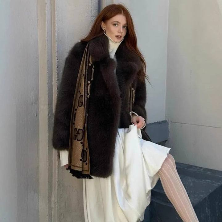 Damer Lyxig Rävimitationsjacka med elegant skärning Mirla-Eva Jonsson