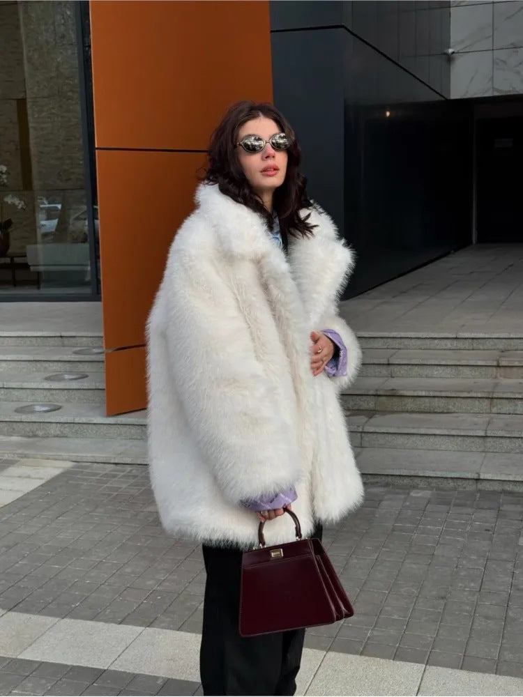 Damer Lyxig Rävimitationsjacka med elegant skärning Mirla-Eva Jonsson