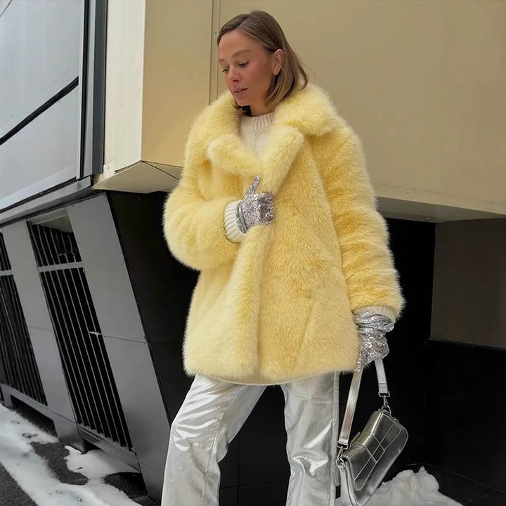 Damer Lyxig Rävimitationsjacka med elegant skärning Mirla-Eva Jonsson