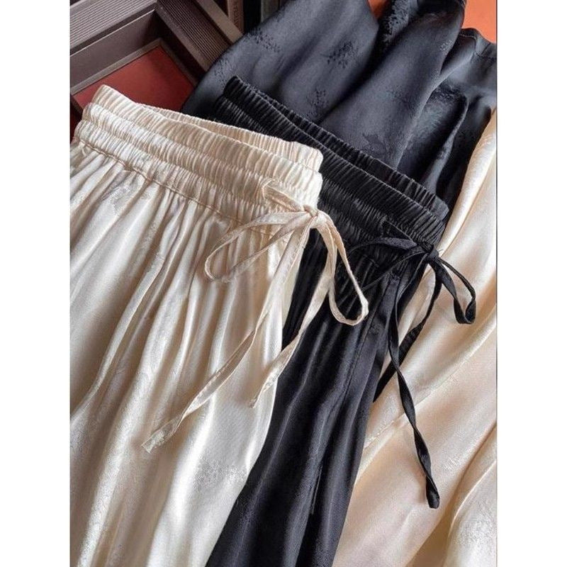Damer Lyxiga Siden Sömshorts Set med Justerbar Midja Mirla-Eva Jonsson