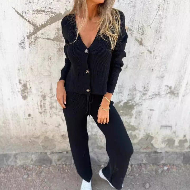 Damer Lyxigt Stickat Loungewear-set med Knappdetaljer Mirla-Eva Jonsson