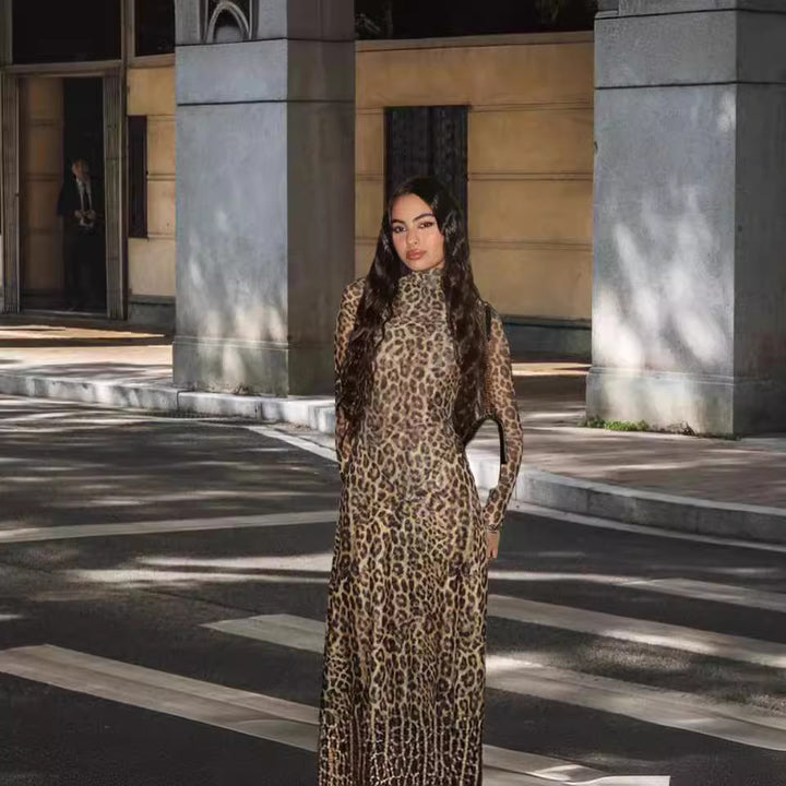 Damer Maxi-klänning i lätt tyg med leopardmönster och hög passform Mirla-Eva Jonsson