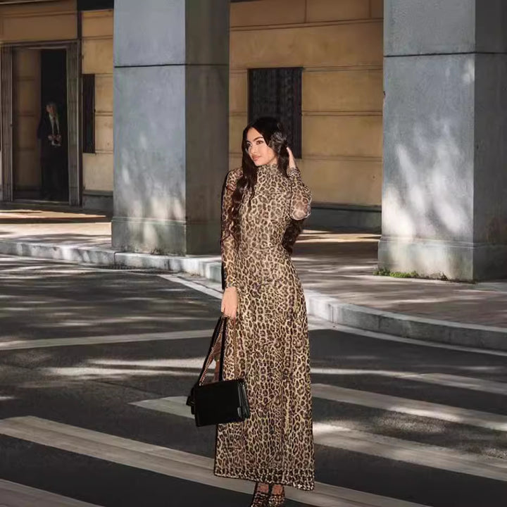 Damer Maxi-klänning i lätt tyg med leopardmönster och hög passform Mirla-Eva Jonsson