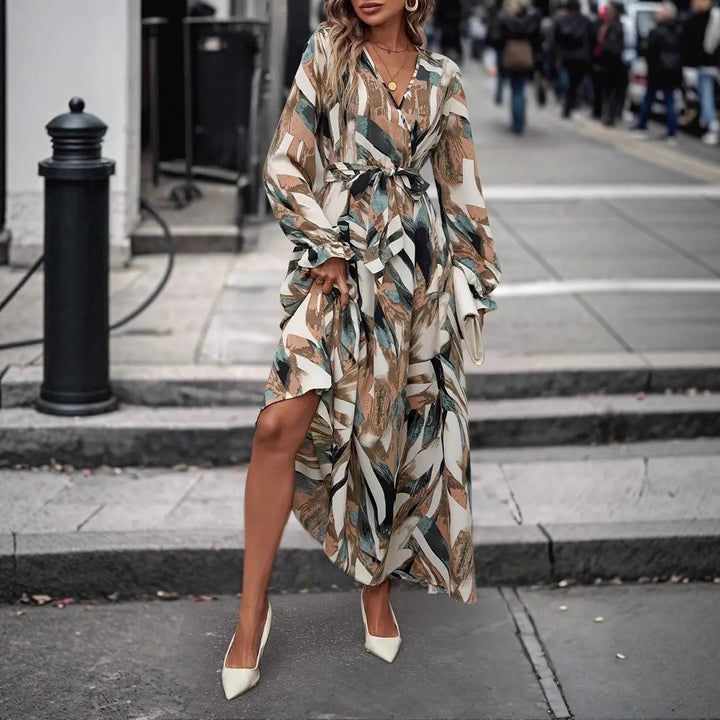 Damer Maxi-klänning med elegant midjeskärning och voluminös kjol Eva Jonsson-Eva Jonsson