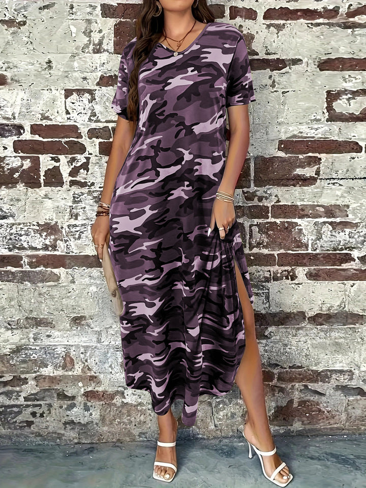 Damer Maxi-klänning med modern kamouflage-design och praktiska fickor Mirla-Eva Jonsson