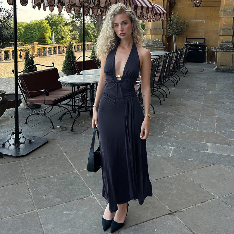 Damer Maxi-klänning med snygg halterneck och raffinerad drapering Mirla-Eva Jonsson