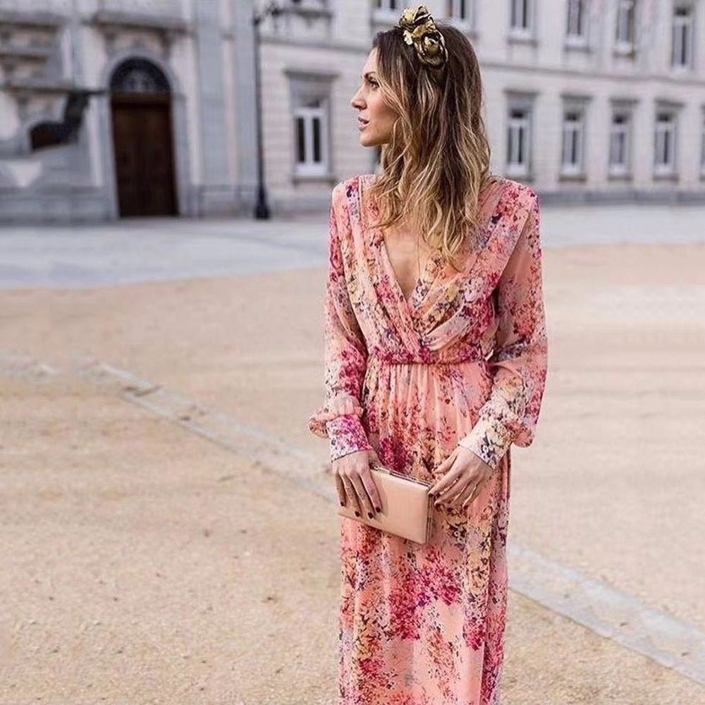 Damer Maxiklänning med Blommig Chiffonyt och Elegant Midjebetoning Mirla-Eva Jonsson