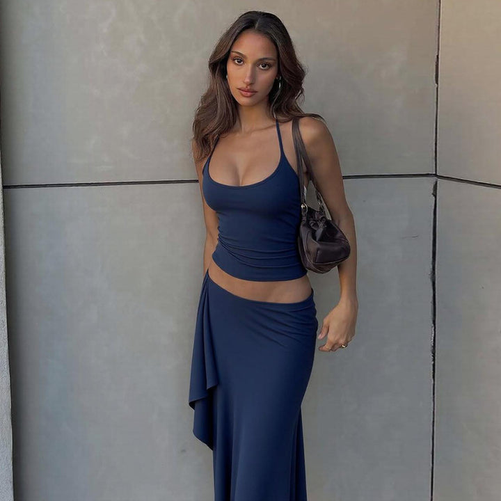 Damer Maxiklänning med asymmetrisk fåll och justerbara band Mirla-Eva Jonsson