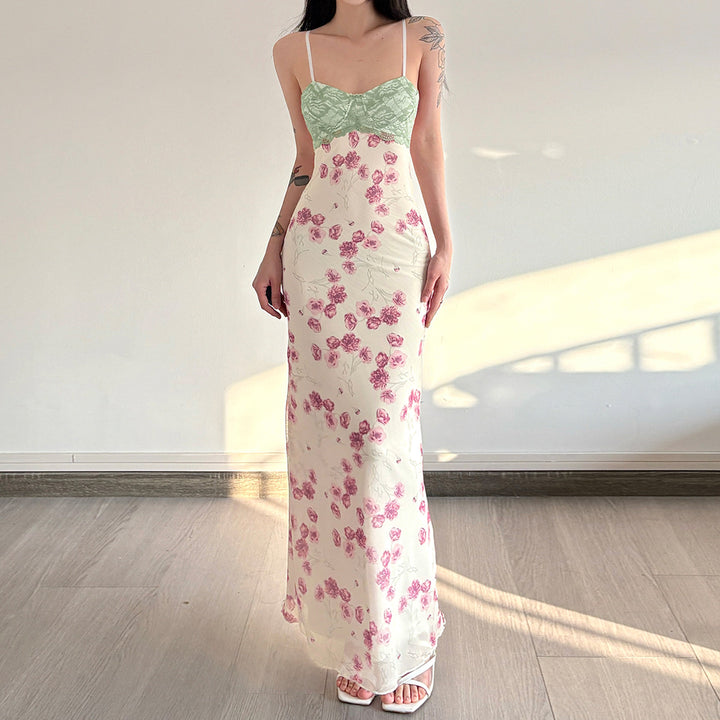 Damer Maxiklänning med blommigt spetsöverdel och ömtåliga spaghettiband Mirla-Eva Jonsson