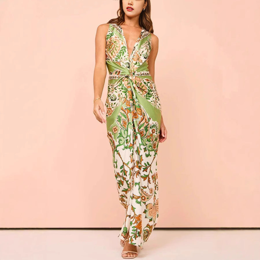 Damer Maxiklänning med blommönster och elegant knutdetalj Eva Jonsson-Eva Jonsson