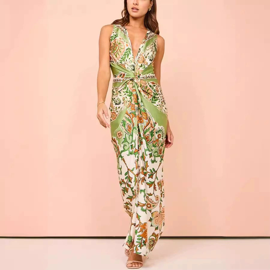 Damer Maxiklänning med blommönster och elegant knutdetalj Eva Jonsson-Eva Jonsson