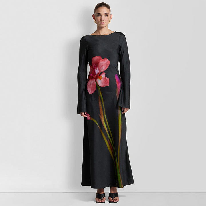 Damer Maxiklänning med blommönster och långa ärmar Mirla-Eva Jonsson