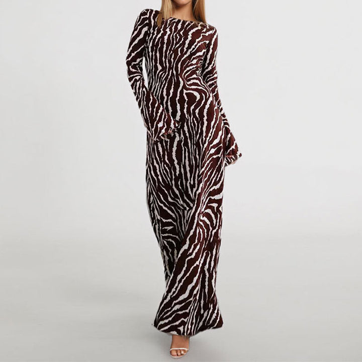Damer Maxiklänning med en modern zebraprint och asymmetrisk skärning Mirla-Eva Jonsson