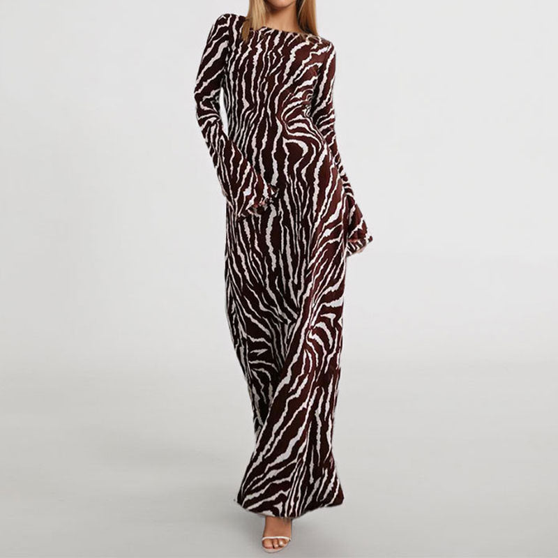 Damer Maxiklänning med en modern zebraprint och asymmetrisk skärning Mirla-Eva Jonsson