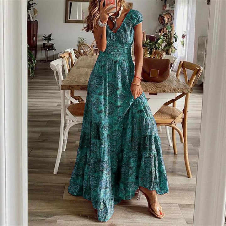 Damer Maxiklänning med lekfull design och voluminös kjol Eva Jonsson-Eva Jonsson