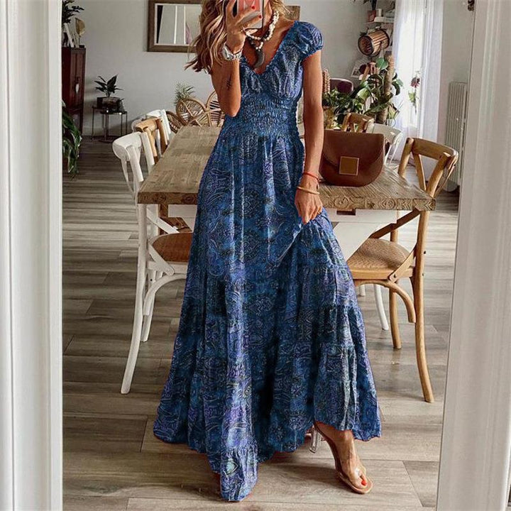 Damer Maxiklänning med lekfull design och voluminös kjol Eva Jonsson-Eva Jonsson
