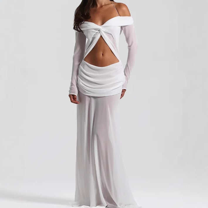 Damer Maxiklänning med raffinerad cut-out-design och elegant drapering Mirla-Eva Jonsson