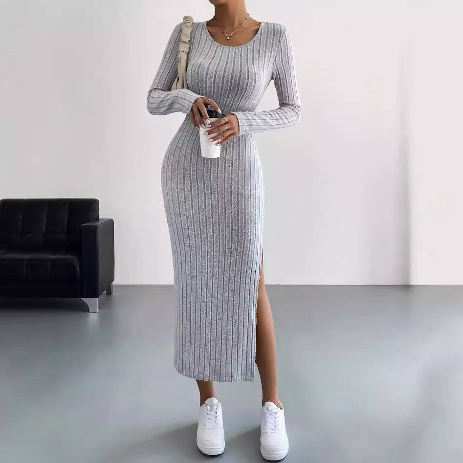 Damer Maxiklänning med sidospalt och strukturerad ribbdesign Eva Jonsson-Eva Jonsson