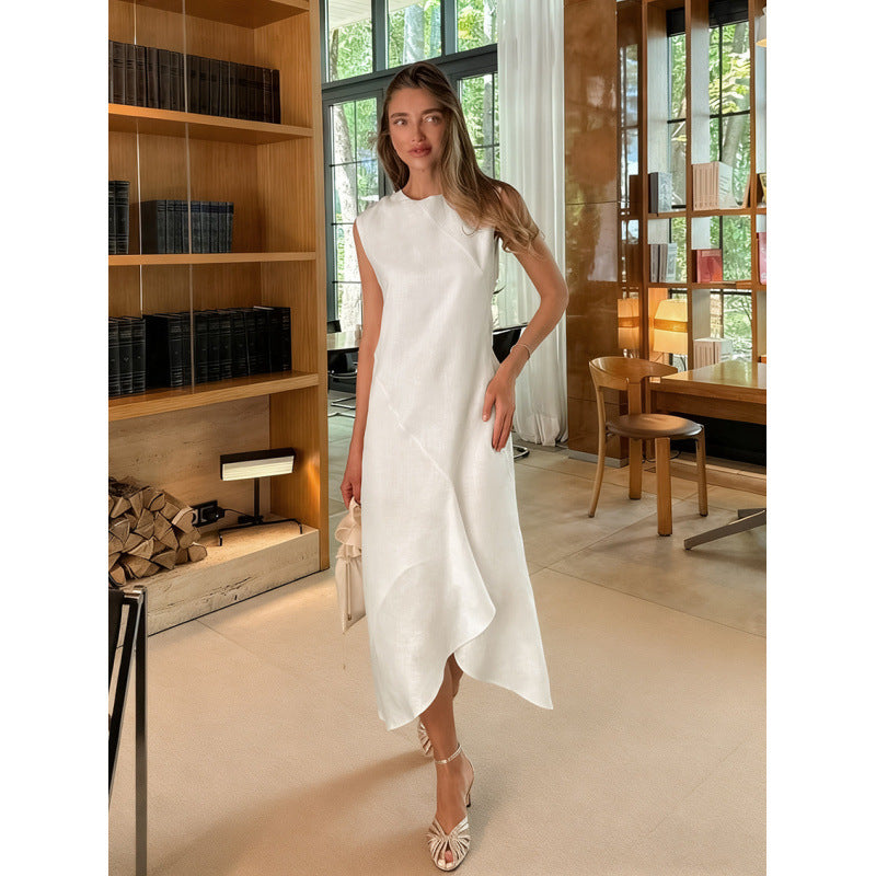 Damer Midi-klänning med asymmetrisk fåll och elegant snitt Mirla-Eva Jonsson