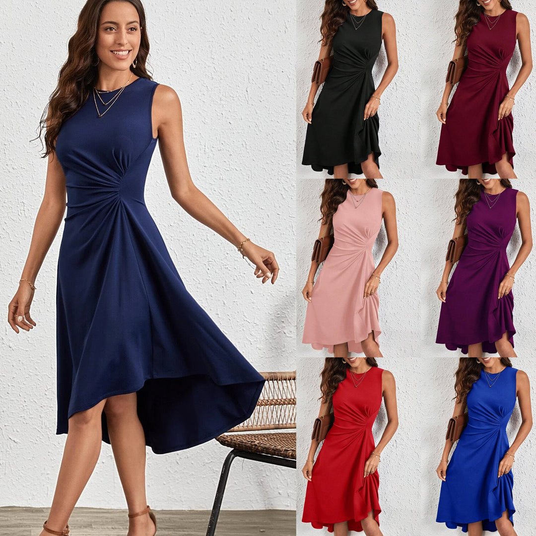 Damer Midi-klänning med asymmetrisk skärning och smickrande drapering Mirla-Eva Jonsson
