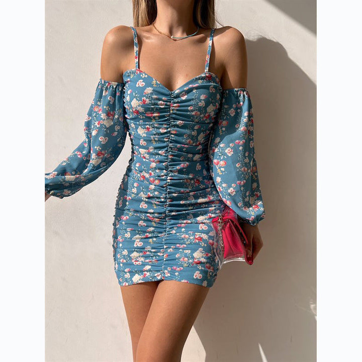 Damer Miniklänning med off-shoulder design och voluminösa ärmar Mirla-Eva Jonsson