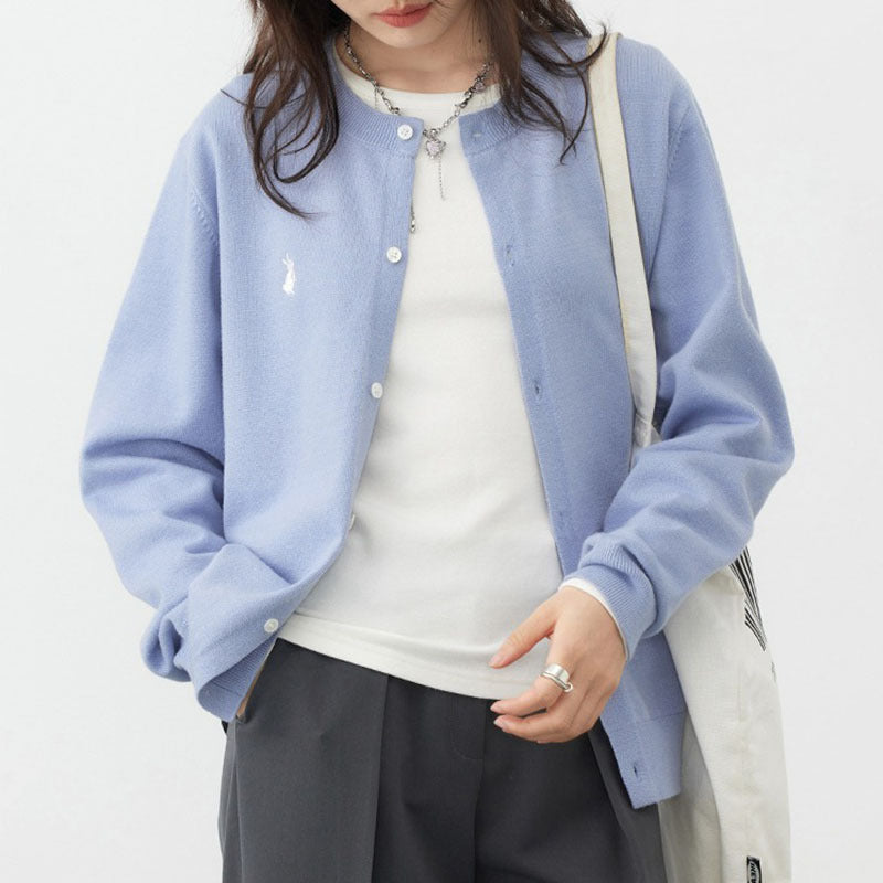 Damer Mjuk Cardigan med Fina Knapdetails och Elegant Design Mirla-Eva Jonsson