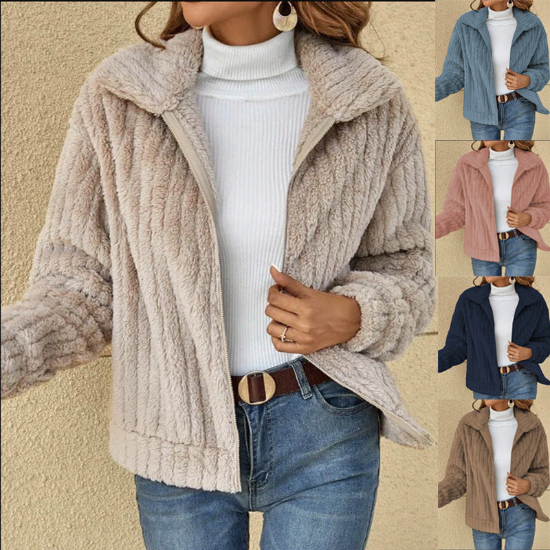 Damer Mjuk Fleecejacka med hög krage och texturerad design Mirla-Eva Jonsson
