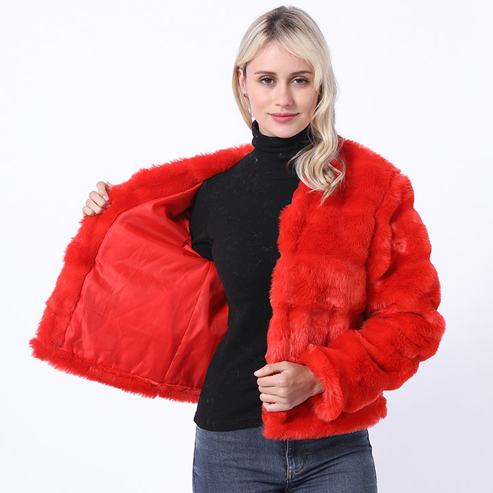 Damer Mjuk konstpälsjacka med tvärställd design Mirla-Eva Jonsson