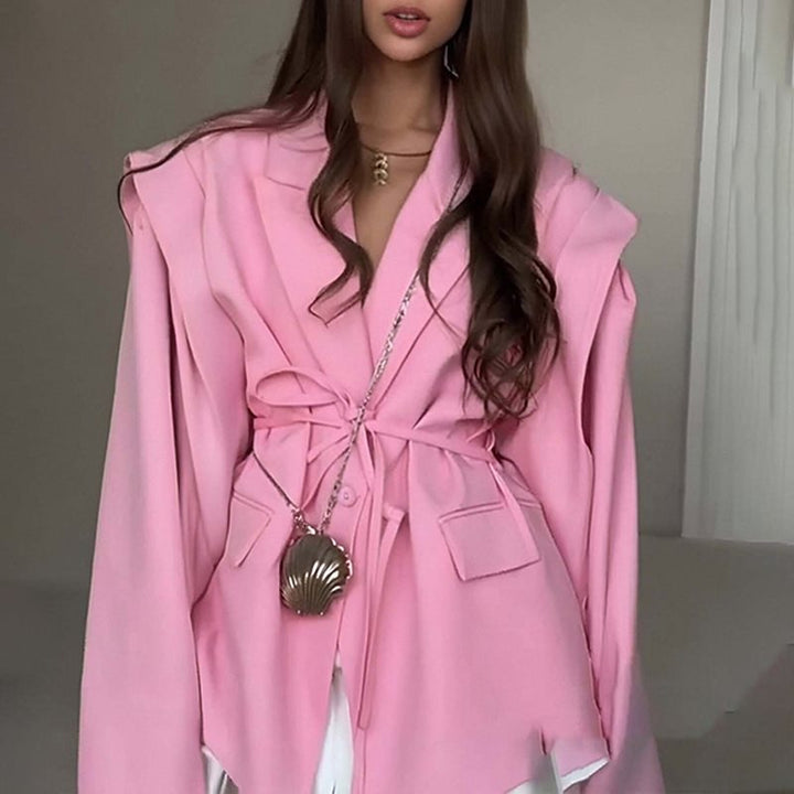 Damer Mode Blazer med bälte och överlappande axeldesign Mirla-Eva Jonsson