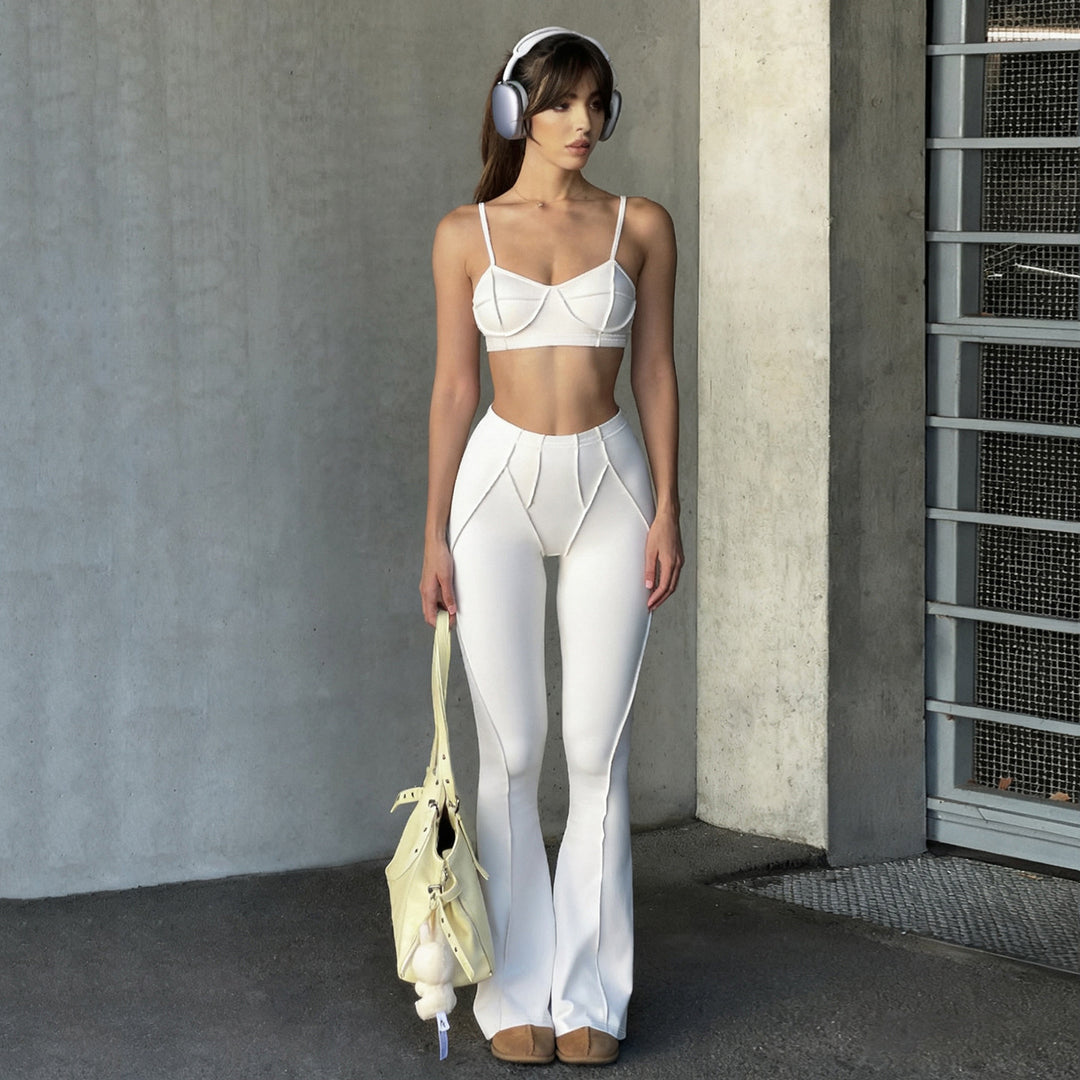 Damer Mode Flared Byxor i innovativt stretchmaterial Mirla-Eva Jonsson