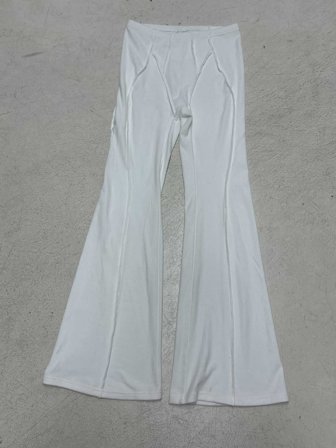 Damer Mode Flared Byxor i innovativt stretchmaterial Mirla-Eva Jonsson